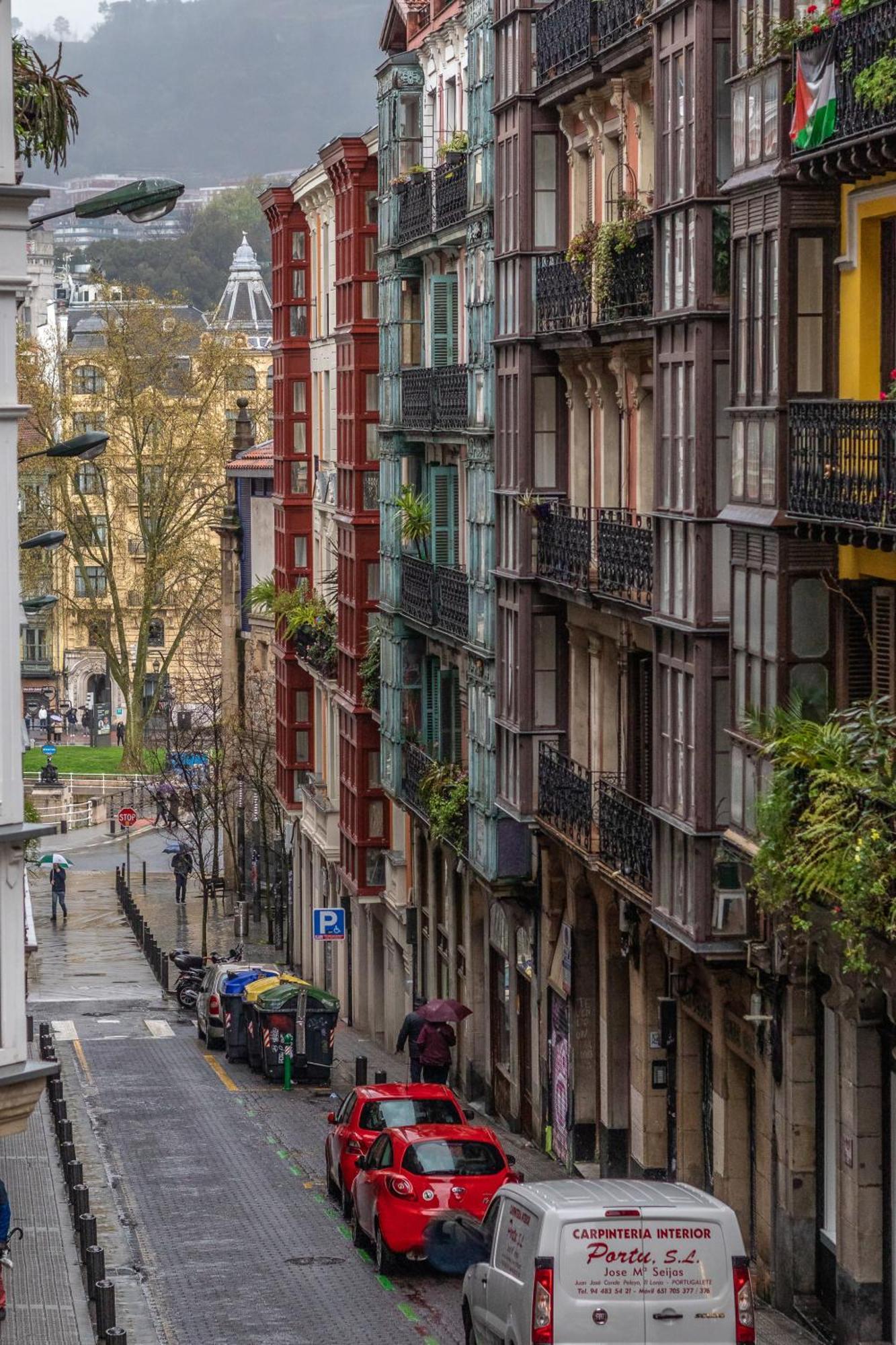 Charming 4 Double Bed Steps From The Old Town Appartamento Bilbao
